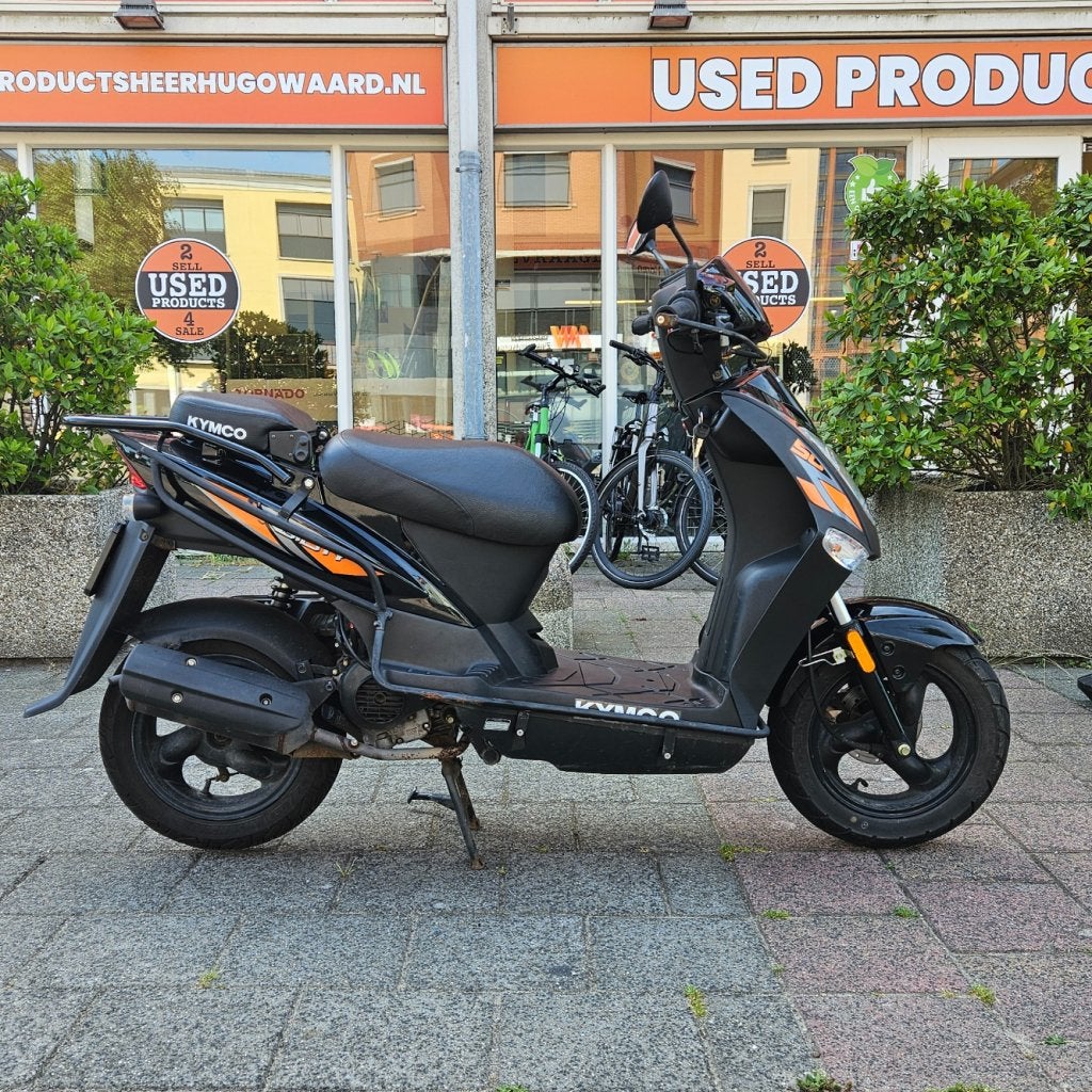 Kymco Agility 50 2019 15.853km Geel Kenteken in Goede Staat, AKG, Zo goed als nieuw, Support@akg.com, AKG Acoustics GmbH
LembÃ¶ckgasse 21â€“25
1230 Vienna
Austria
