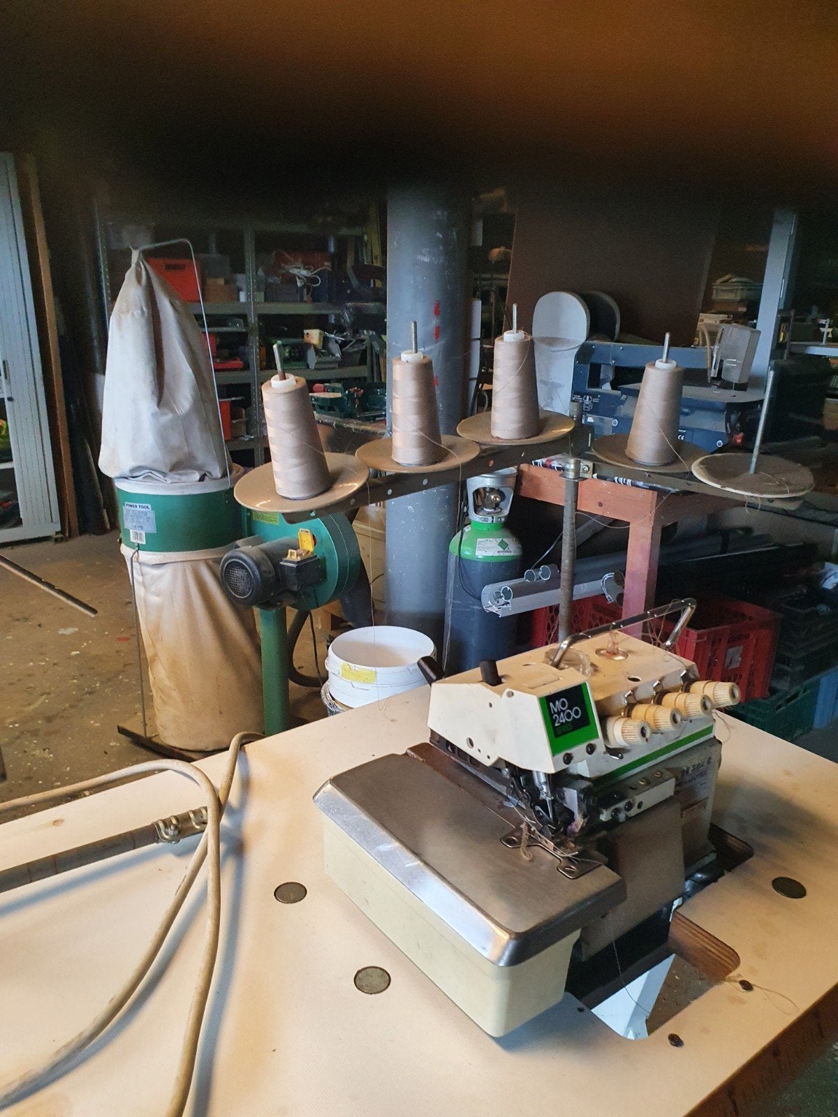 industriele lockmachine merk juki m0 2400, Ophalen, Lockmachine, Overige merken
