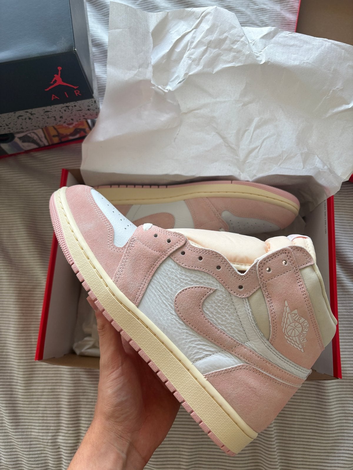 Nike Air Jordan 1 High OG Washed Pink 44.5, Ophalen of Verzenden, Nieuw, Roze, Sneakers of Gympen
