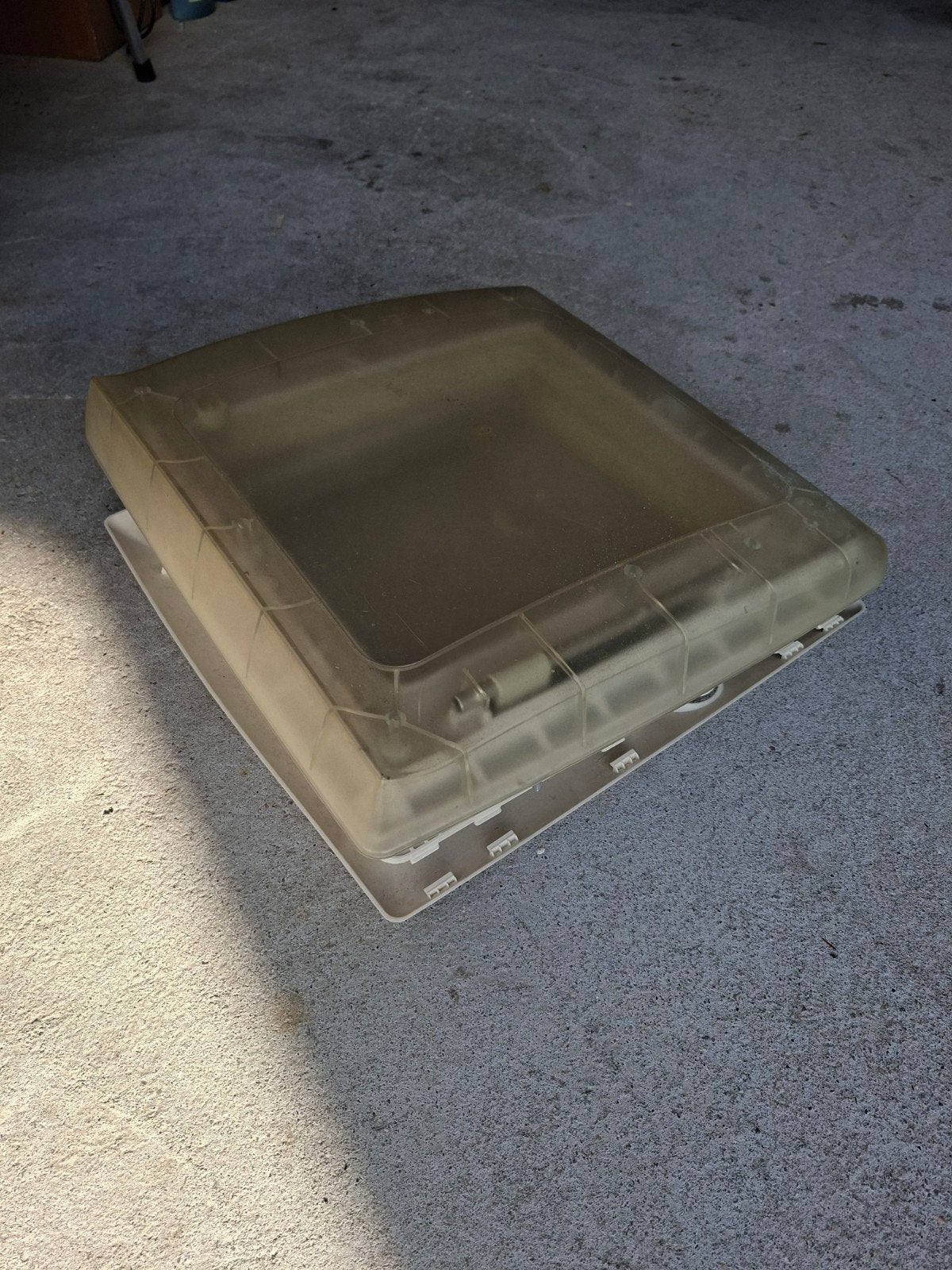 Fiamma Vent 28 dakluik voor camper of caravan, Caravans en Kamperen, Ophalen, Gebruikt