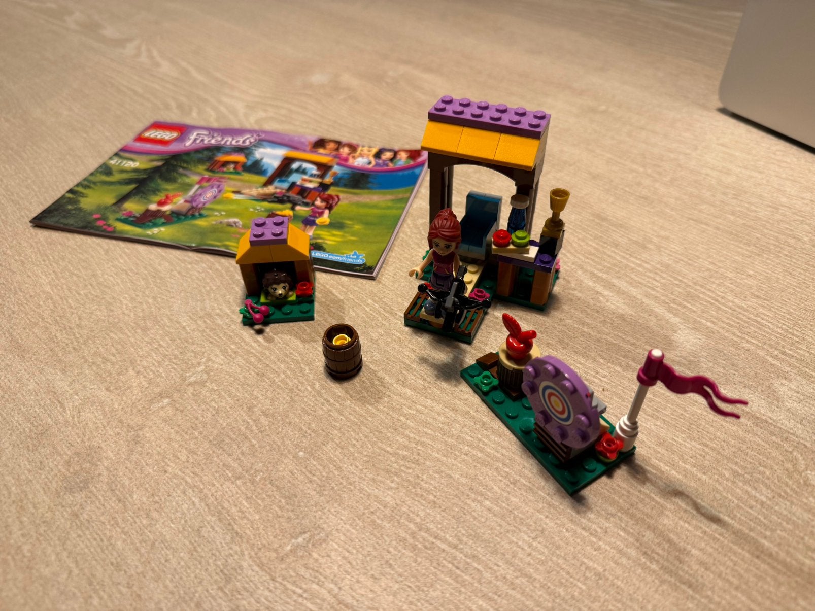 Foto 11 van Grote LEGO Friends & Disney Princess bundel alles in 1 koop!