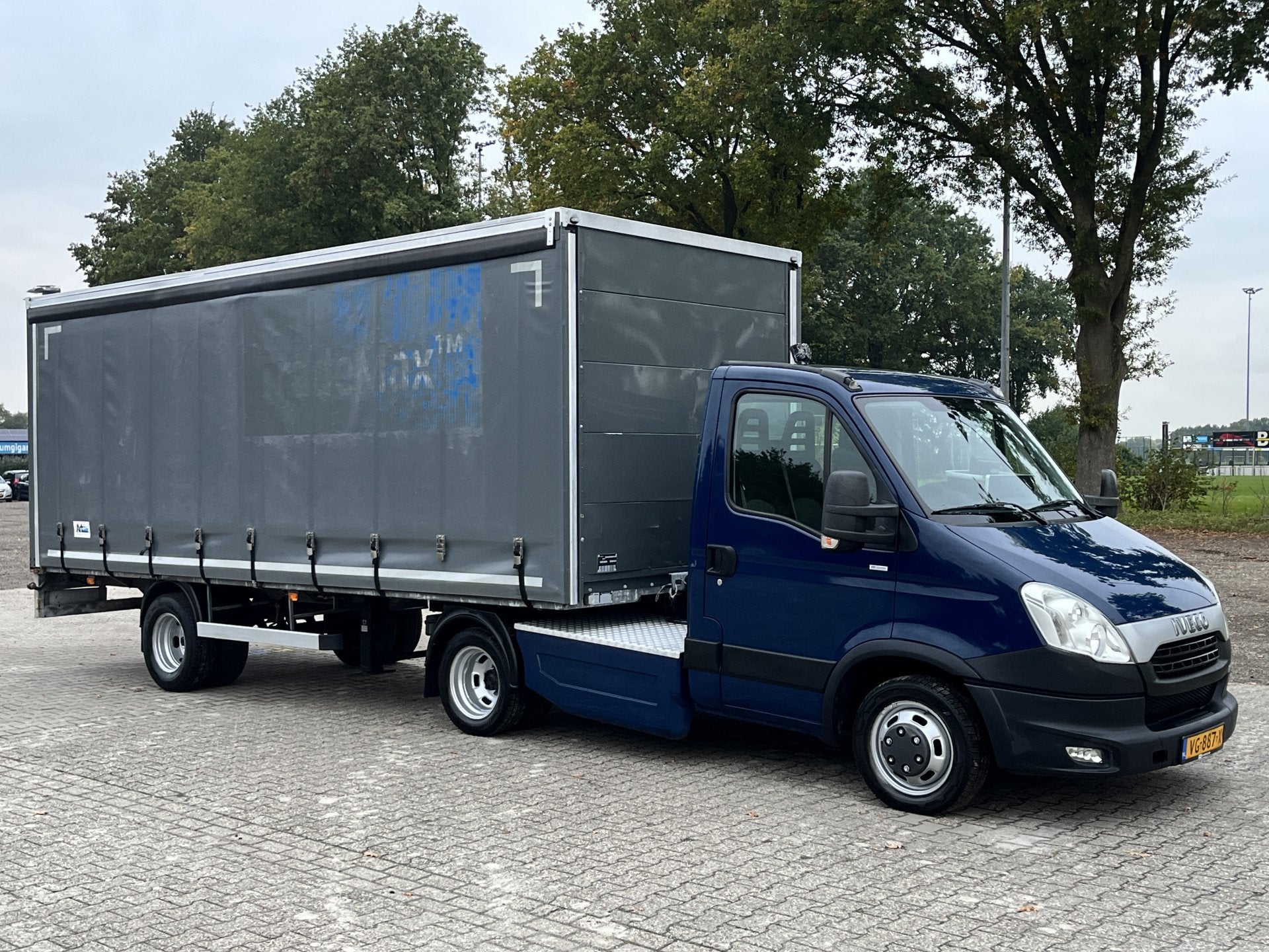 Iveco Daily 35C21 Be-trekker Be-Combi Met Oplegger Huif 1650, Auto's, Bestelauto's, Bedrijf, Te koop, ABS, Airconditioning, Alarm