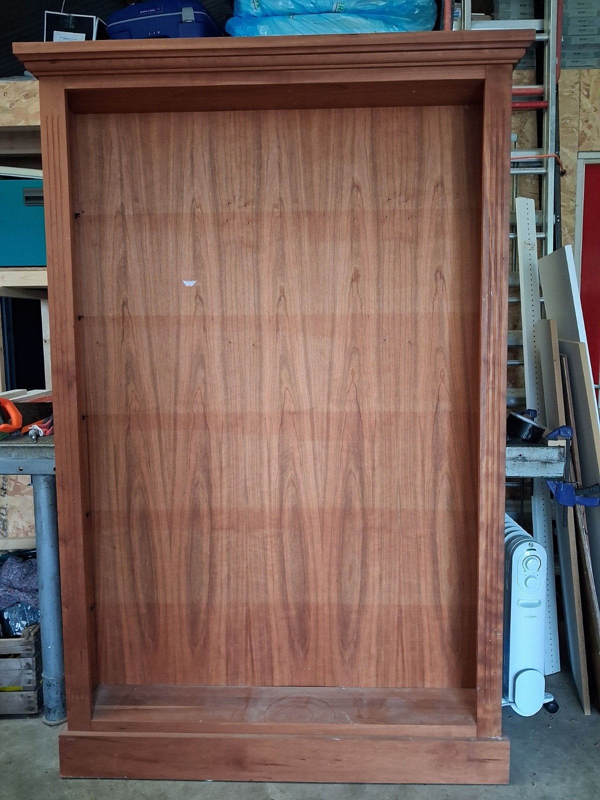 Gratis afhalen: boekenkast, Met plank(en), Gebruikt, 100 tot 150 cm, 200 cm of meer