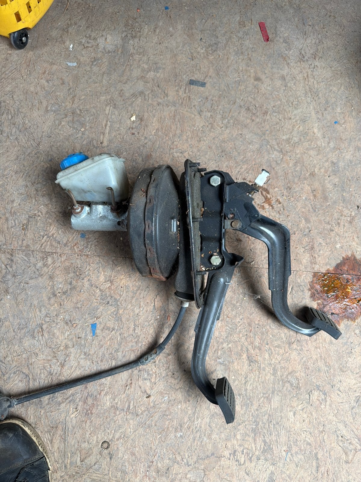 Rembekrachtiger Peugeot 205 1989 met pedaalstoel en kabel, Ophalen of Verzenden, Gebruikt, Peugeot