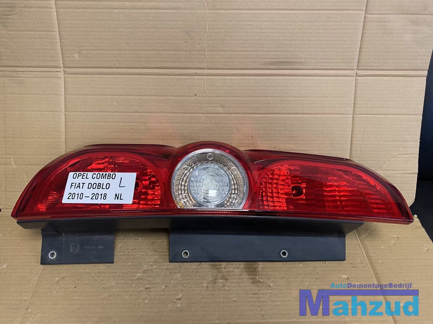 opel combo fiat doblo Links achterlicht 2010-2018, Gebruikt, Bahnhofsplatz 1
65423  Russelsheim am Main, DE, Opel Automobile GmbH