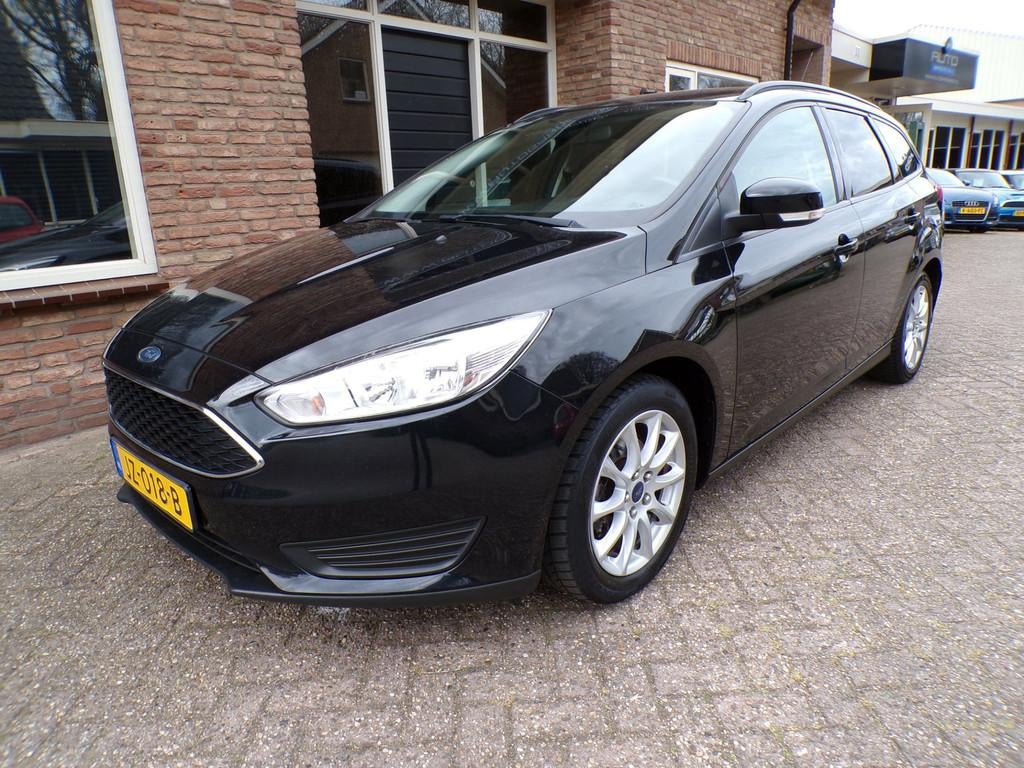 Ford Focus Wagon 1.0 Trend Edition, Auto's, Gebruikt, Navigatiesysteem, Zwart, Handgeschakeld
