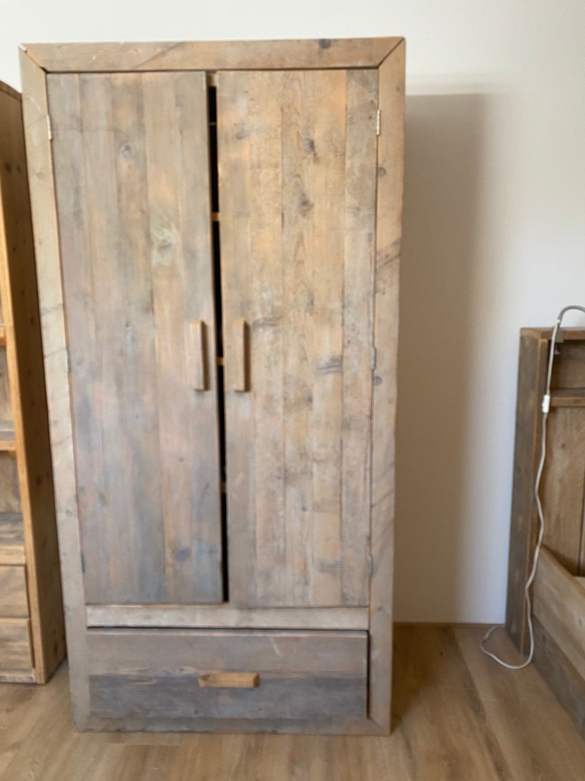 Steigerhouten kledingkast (en legkast en bed), Ophalen of Verzenden, Zo goed als nieuw
