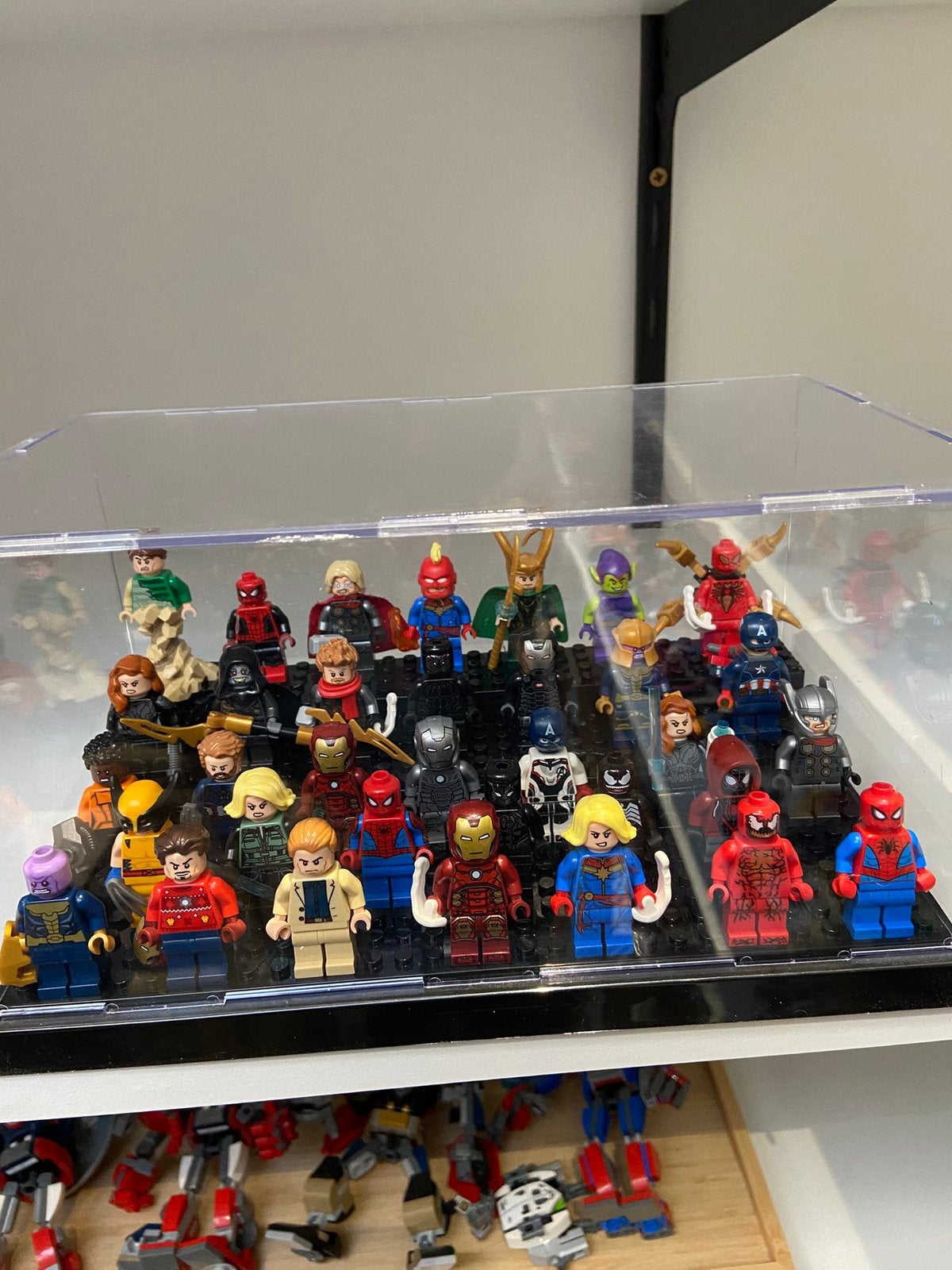 Lego Marvel minifigs+ vitrine, Marvel, Lego, Ophalen of Verzenden, Zo goed als nieuw