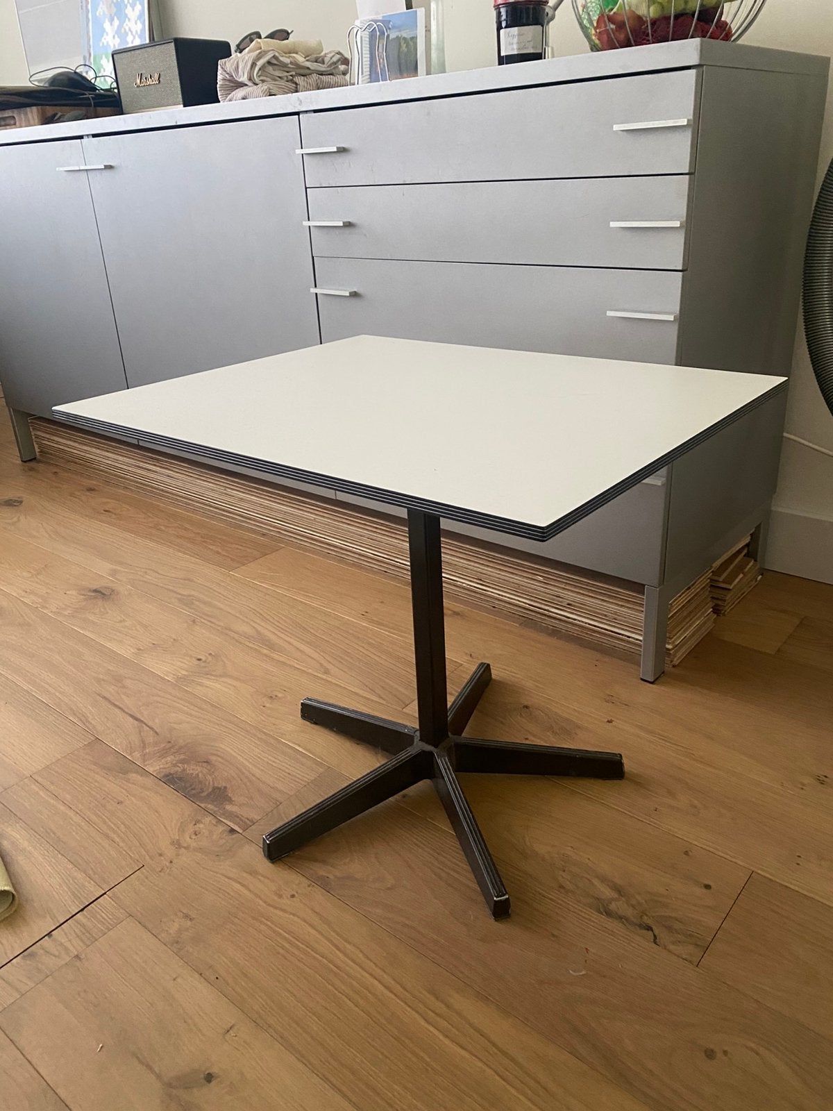 Vintage tafel bijzet, Ophalen, Zo goed als nieuw