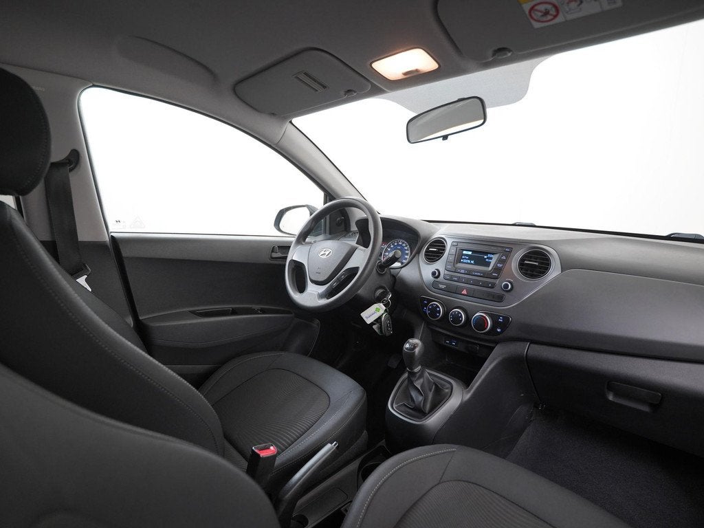 Hyundai i10 1.0i i-Motion | Trekhaak | Airco | Zondag Open!, Voorwielaandrijving, Stof, Gebruikt, 31 €/maand