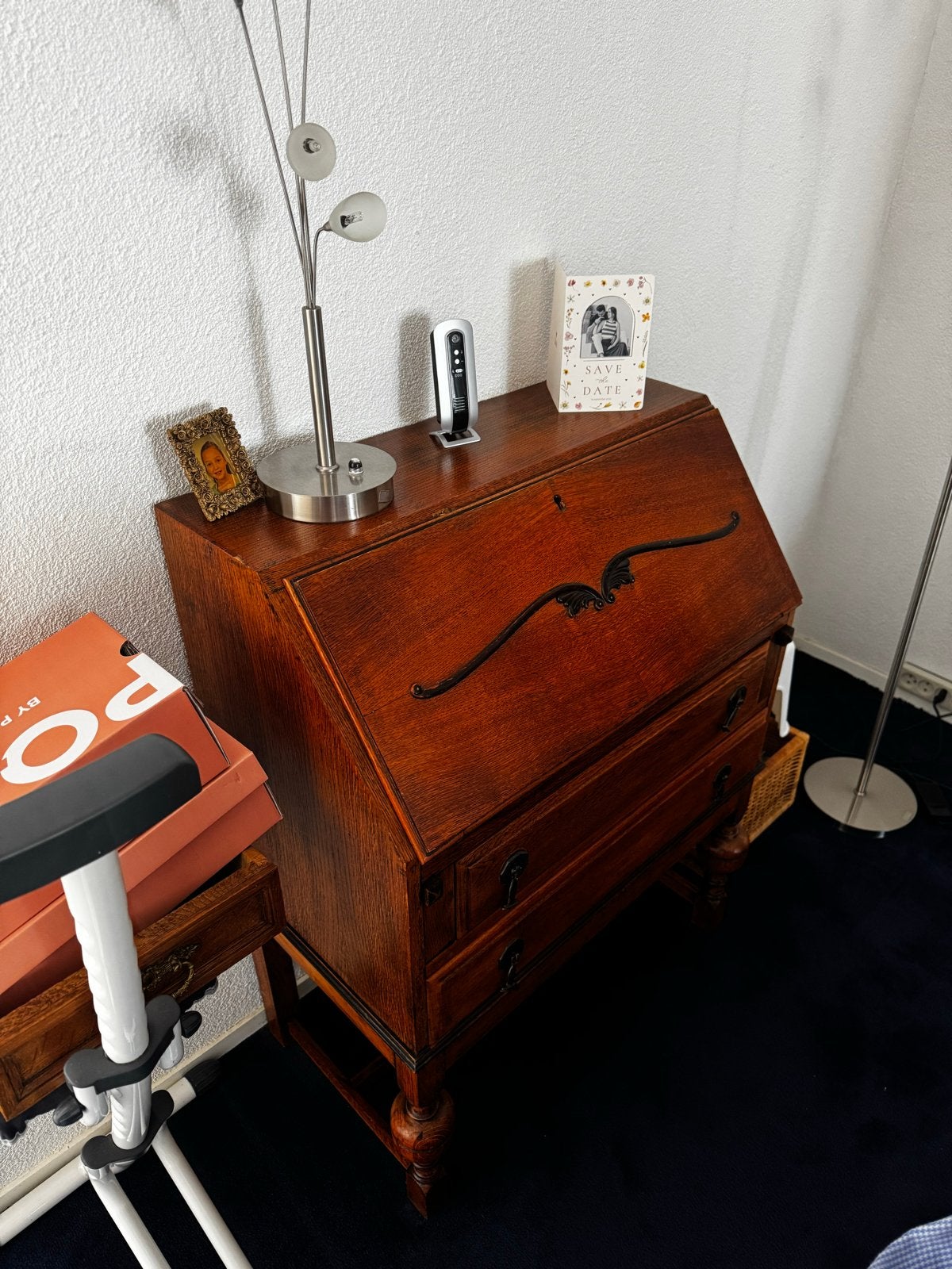 Kleine houten secretaire / bureautje gratis af te halen, Huis en Inrichting, Kasten | Secretaires, Ophalen, Gebruikt