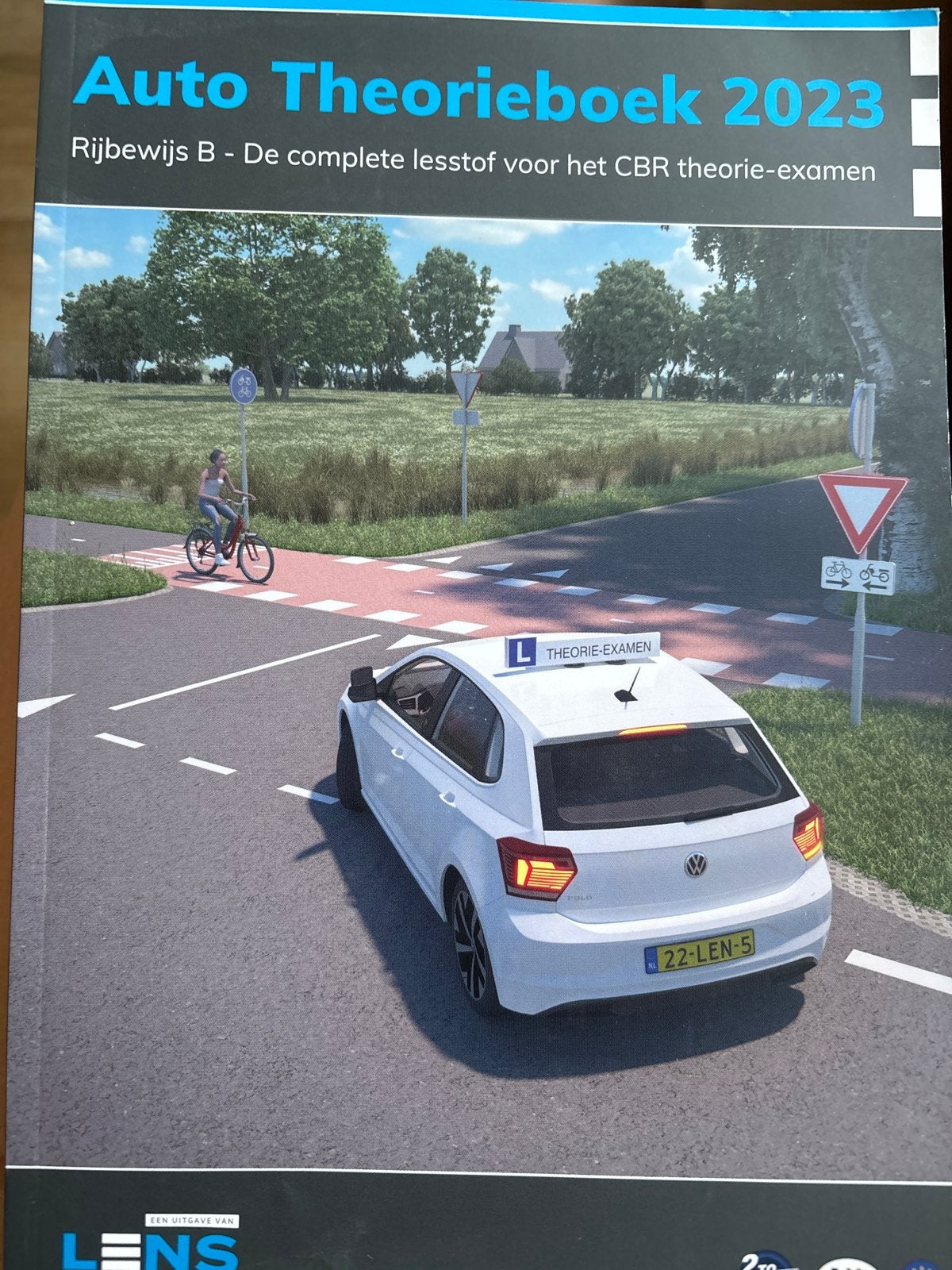 Auto Theorieboek 2023 - Rijbewijs B CBR examen, Ophalen of Verzenden, Zo goed als nieuw, Algemeen