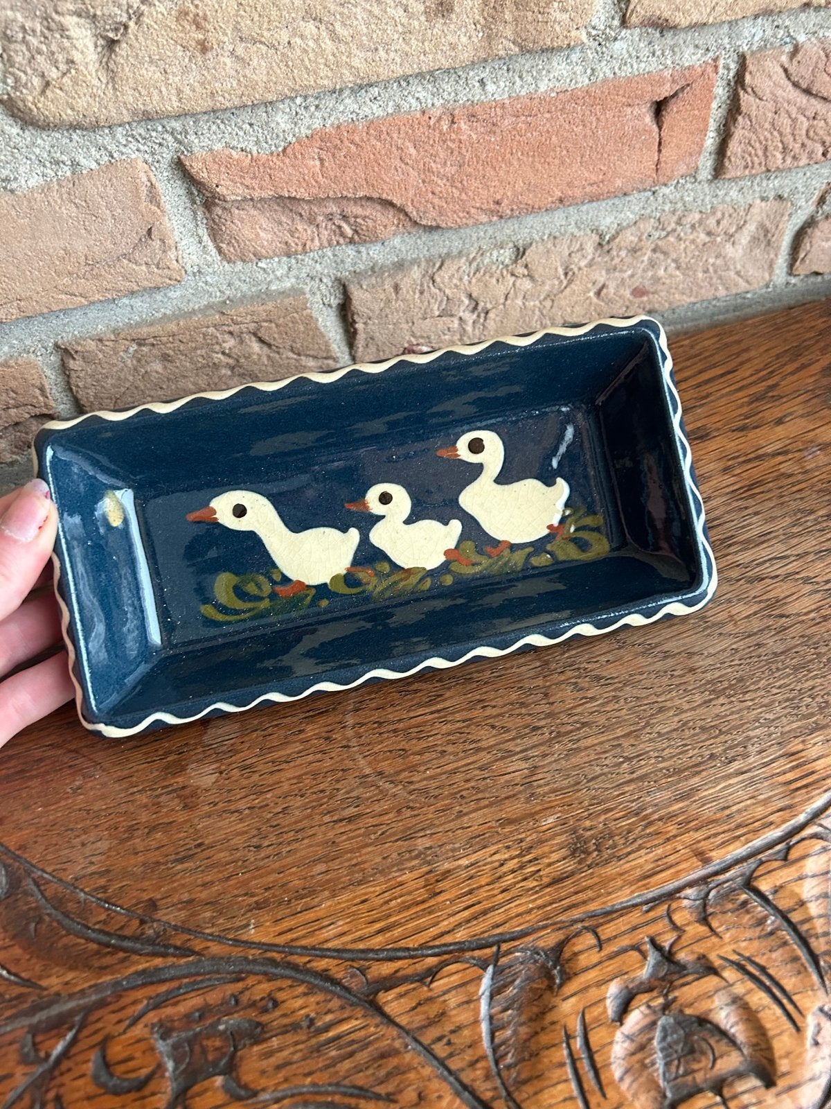 Poterie Friedmann cake schaal met eendjes decoratie, Antiek en Kunst, Ophalen of Verzenden