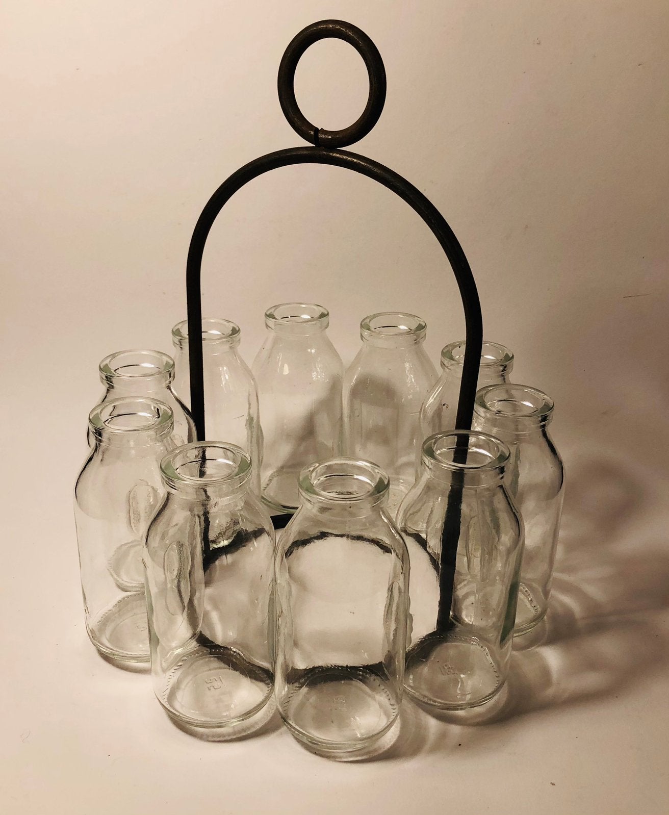 Cirkel van vaasjes in metalen houder, Ophalen of Verzenden