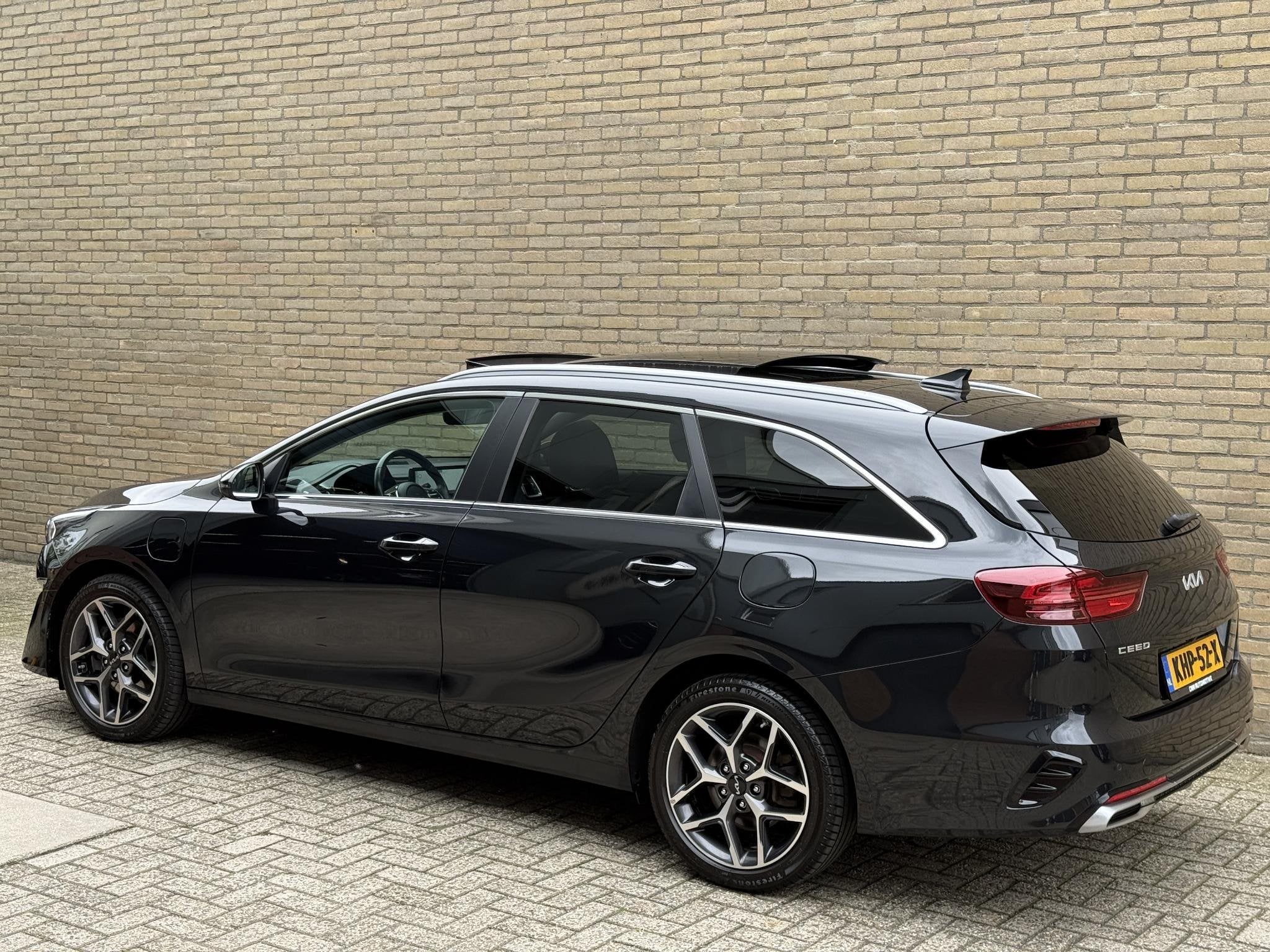 Kia Ceed Sportswagon 1.6 GDI PHEV ExecutiveLine | Panoramada, Auto's, Dealer onderhouden, Gebruikt, Zwart, Geïmporteerd