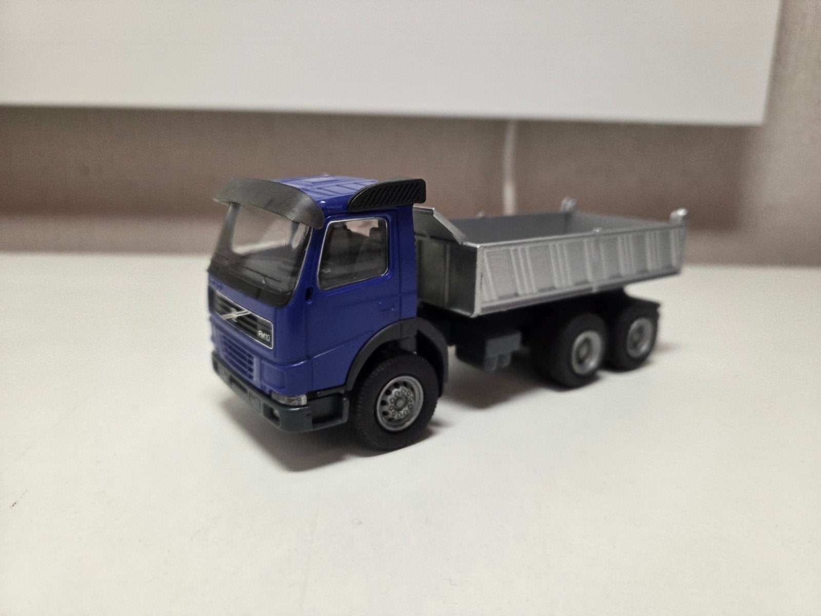 Conrad Volvo FM10 kipper/zandwagen, Ophalen of Verzenden, Zo goed als nieuw, Bus of Vrachtwagen, Conrad