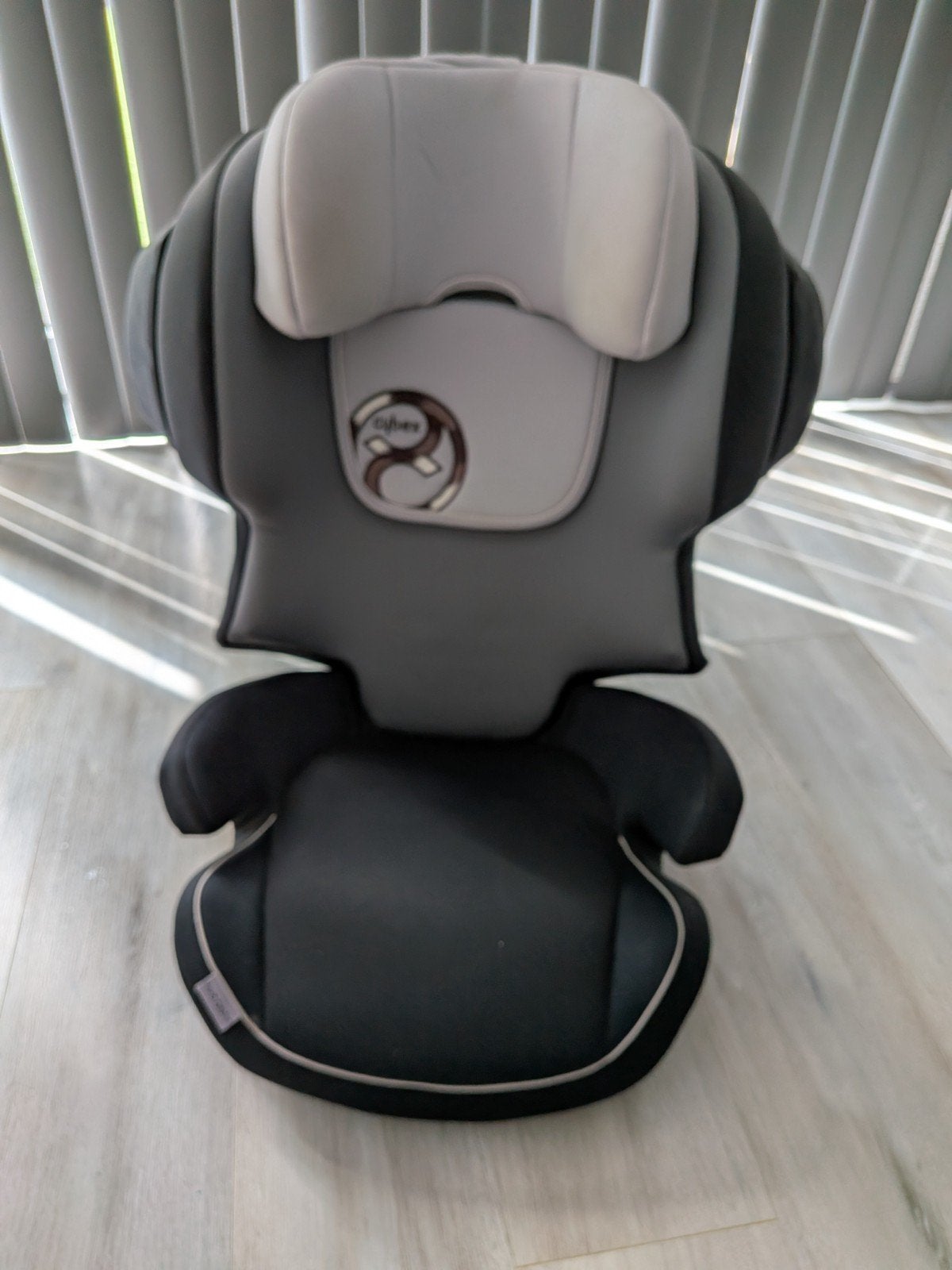 Cybex Juno 2-fix autostoel, Kinderen en Baby's, Autostoeltjes, 9 t/m 18 kg, Zijbescherming, Zo goed als nieuw, Isofix