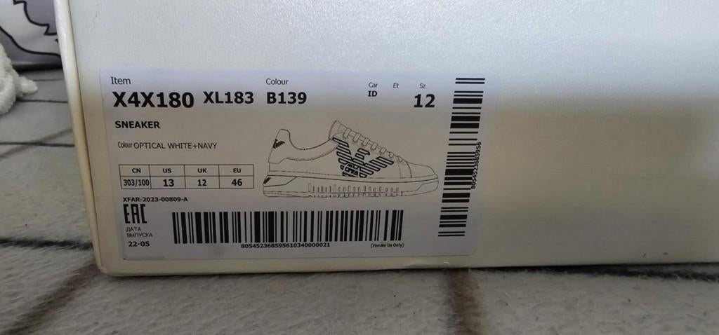 Schoenen Emporio Armani, Wit, Nieuw, Sneakers of Gympen, Ophalen