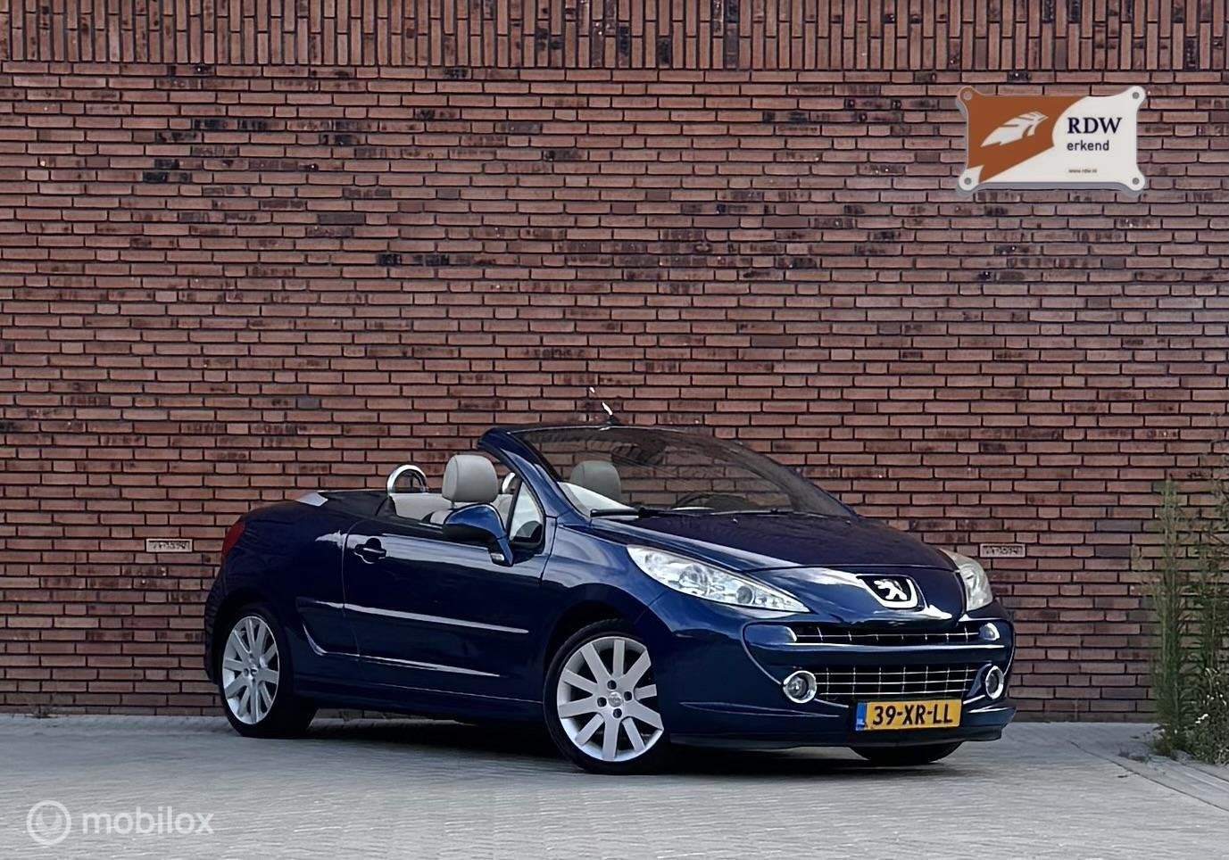 Peugeot 207 CC 1.6-16V T Féline,NEW APK,AIRCO,GEPOLIJST, Voorwielaandrijving, Gebruikt, Beige, 4 cilinders