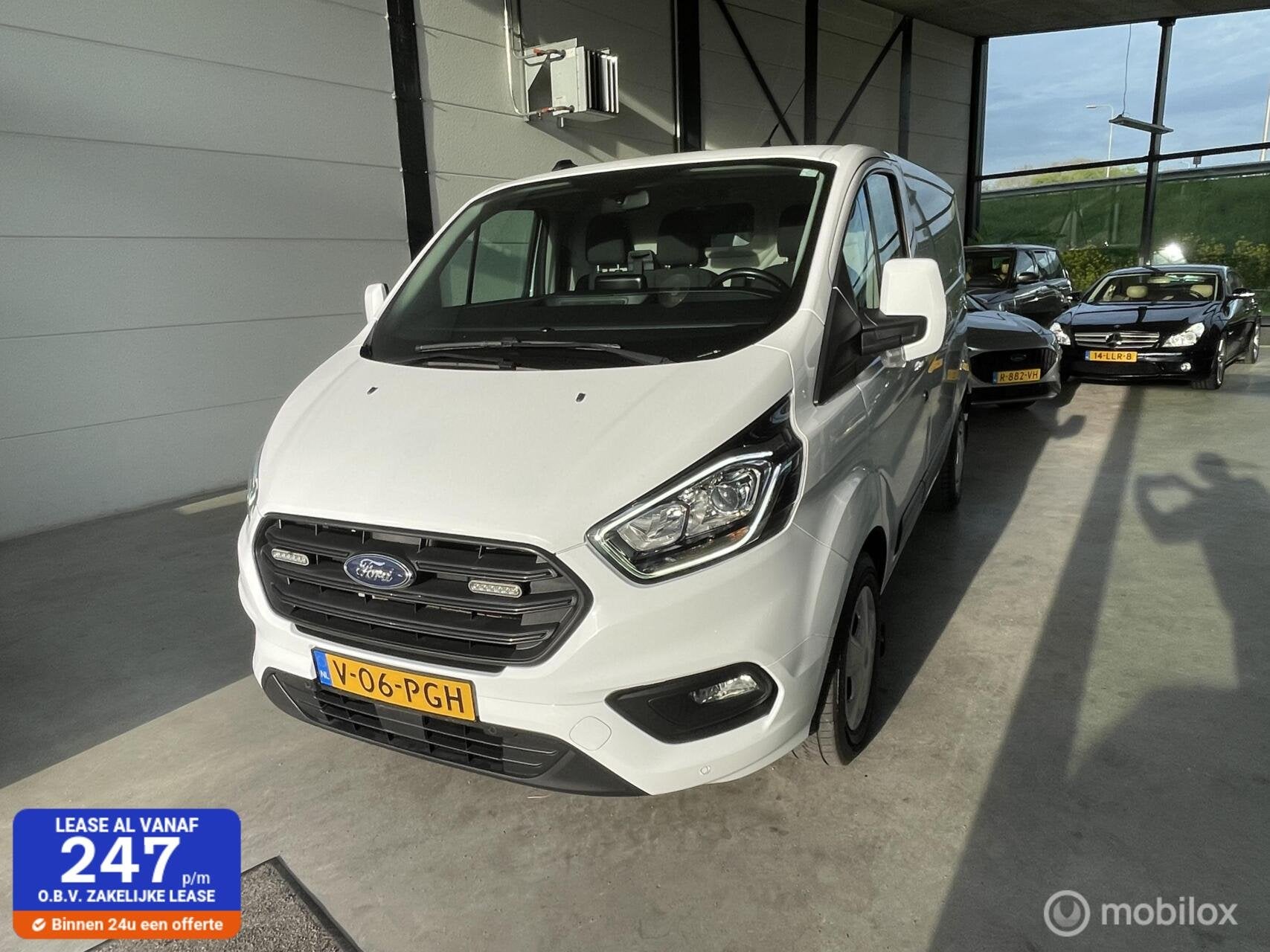 Ford Transit Custom 340 2.0 TDCI L1H1 groot scherm, Auto's, Bestelauto's, Euro 6, 4 cilinders, 129 pk, 2500 kg
