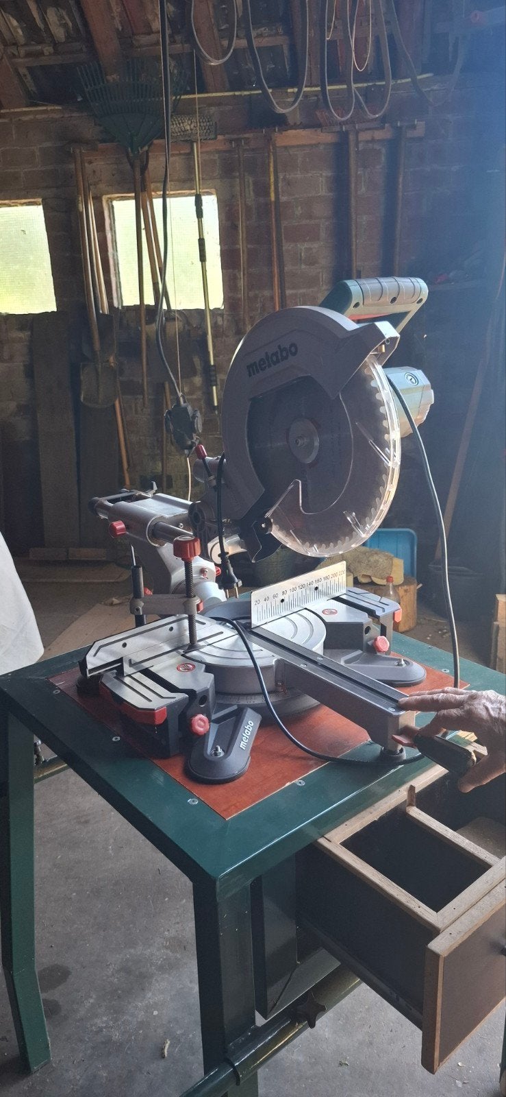 Metabo KGS 305 M Afkortzaag met onderstel, Doe-het-zelf en Verbouw, Gereedschap | Zaagmachines, Gebruikt, Afkortzaag, 1200 watt of meer