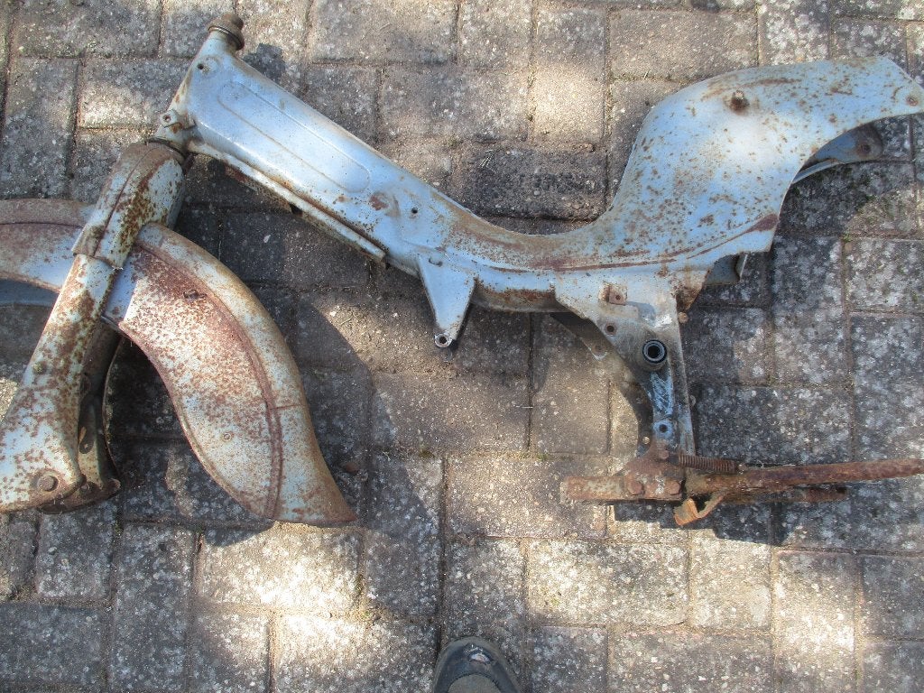 Kreidler amazone(1959) frame met voor en 2 achter spatborden, Ophalen, Gebruikt, Frame