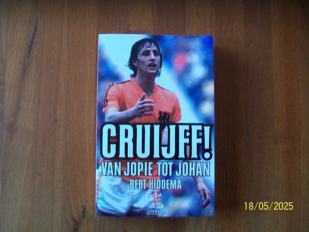 Cruijff ! - Van Jopie tot Johan ( Bert Hiddema), Verzenden, Zo goed als nieuw, Ajax, Boek of Tijdschrift
