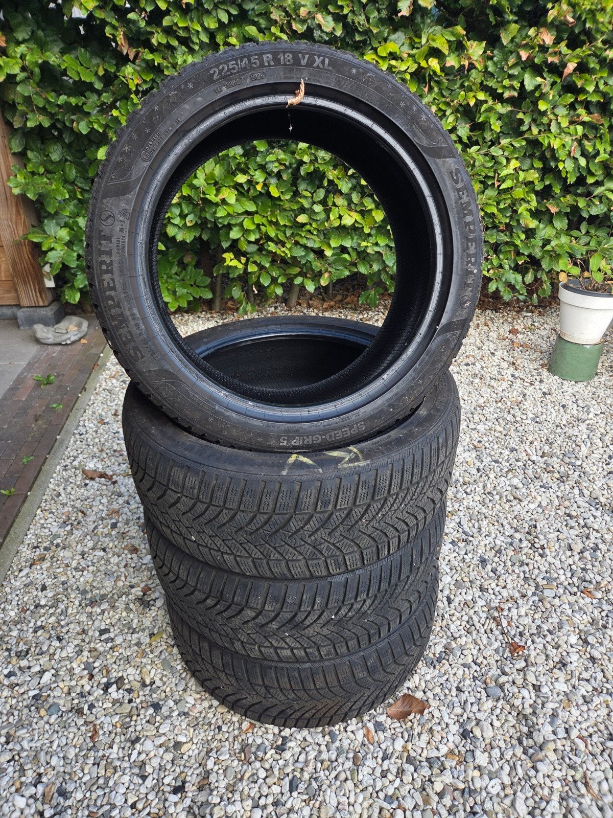 Semperit Winterbanden 225/45 R18 V XL, Auto-onderdelen, Ophalen, 18 inch, Gebruikt, Winterbanden