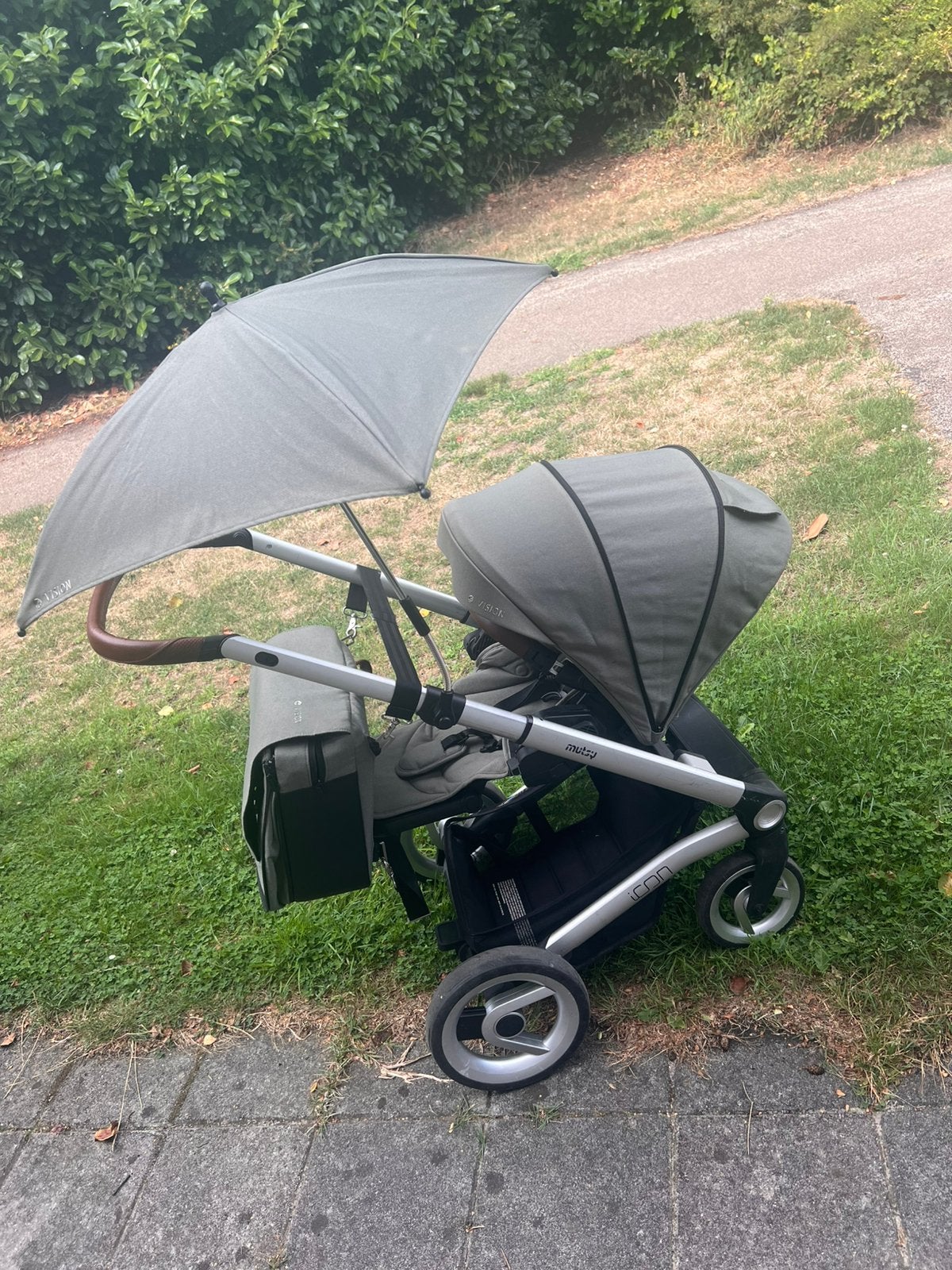 Kinderwagen, Kinderen en Baby's, Buggy's, Ophalen, Zo goed als nieuw, Overige merken, Zonnekap