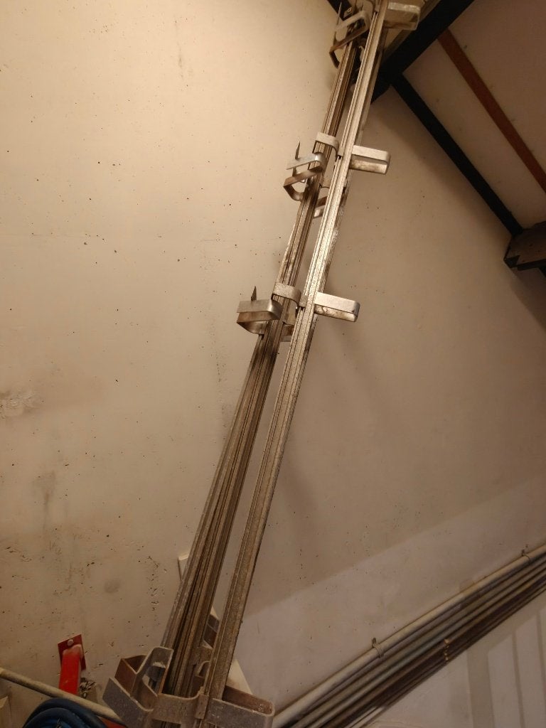 4x Esdec ClickFit Basic montagerail 3075 mm + dakhaken, Ophalen, Gebruikt, 250 mm of meer