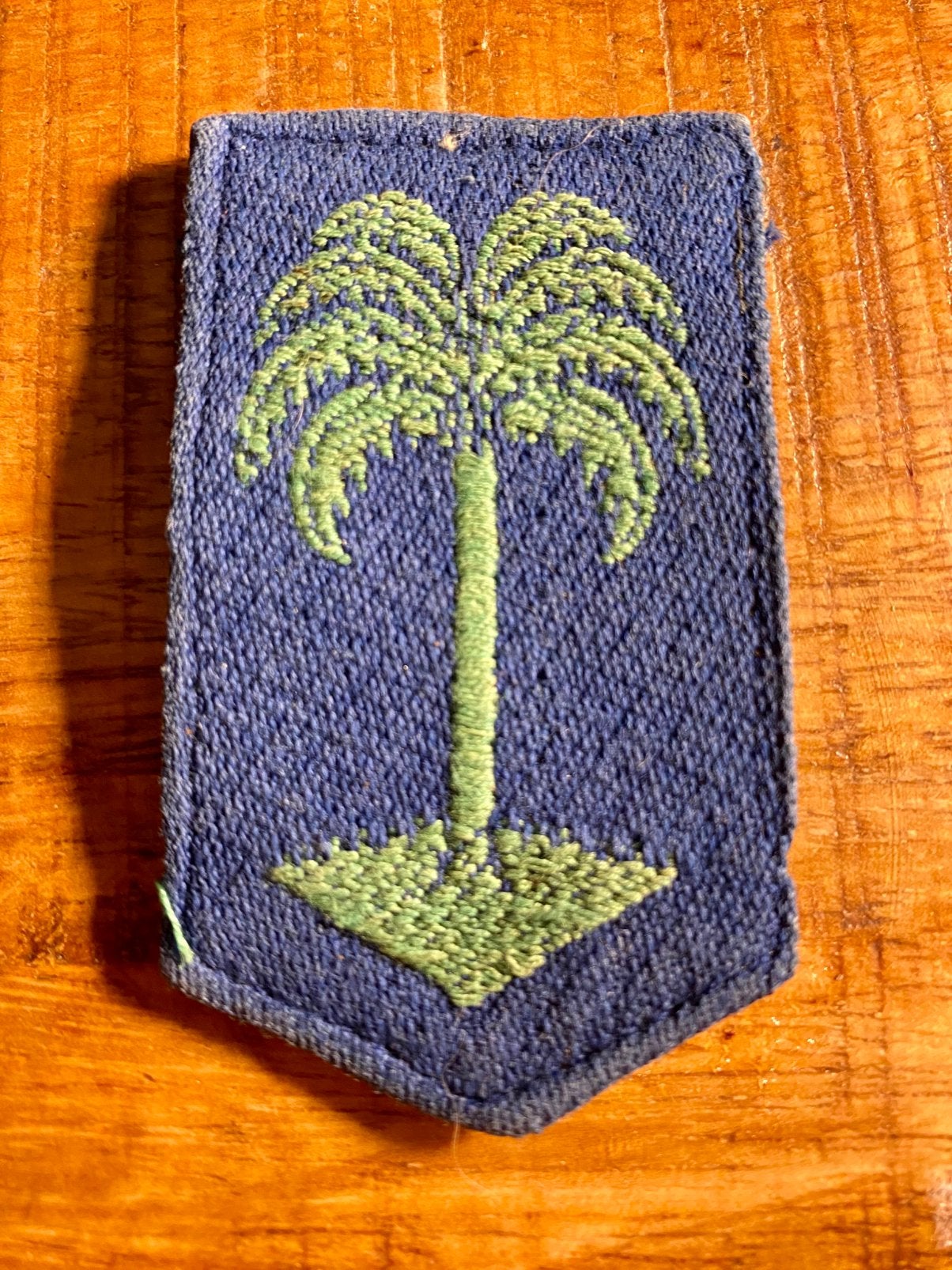 mouwembleem van de 2e Divisie Palm Divisie Nederlands Indië, Verzenden, Landmacht, Nederland, Embleem of Badge