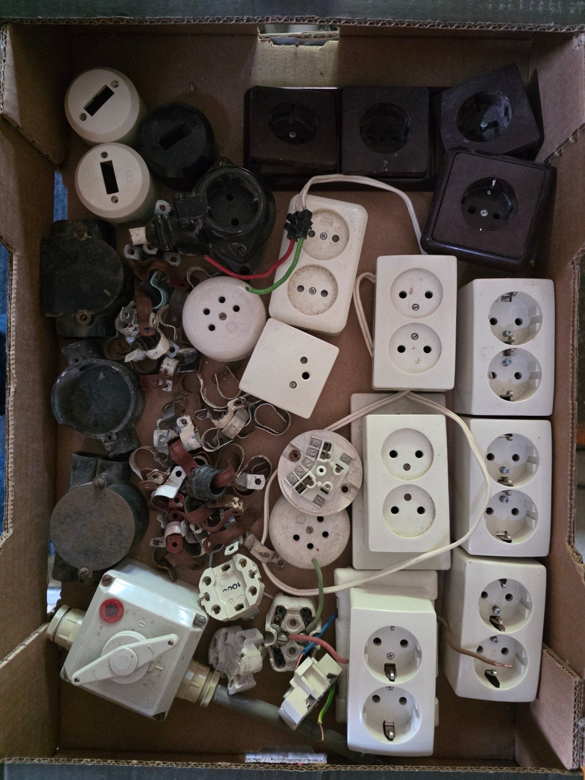 antiek elektra materiaal, Doe-het-zelf en Verbouw, Elektra en Kabels, Ophalen, Gebruikt