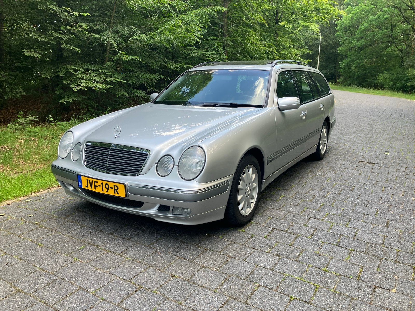 Mercedes-Benz E200 Combi Elegance YOUNGTIMER, foto 2