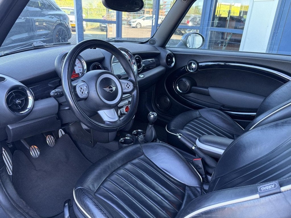 Mini Mini 1.6 Cooper S Chili, Voorwielaandrijving, Gebruikt, Zwart, 4 cilinders