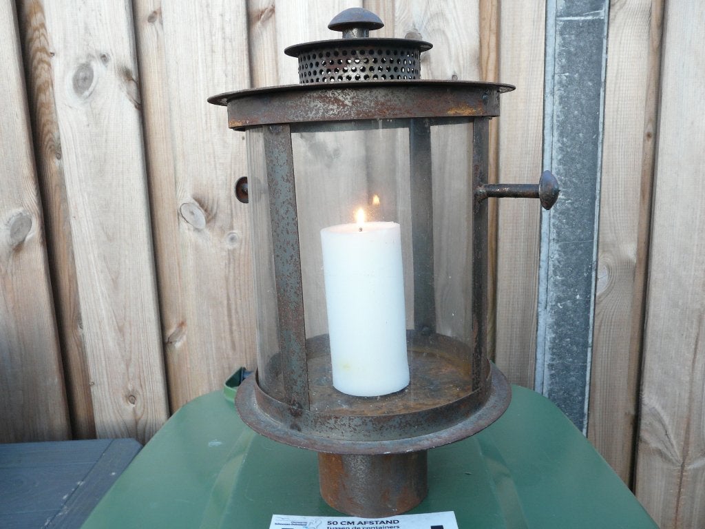 Metalen Windlicht in standaard, Ophalen
