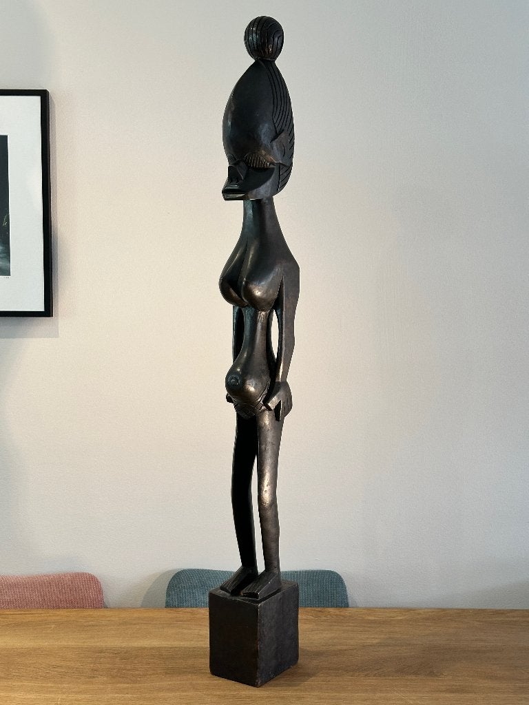 Groot afrikaans houten beeld in Makonde-stijl 122 cm, Antiek en Kunst, Kunst | Beelden en Houtsnijwerken, Ophalen, Houtsnijwerk