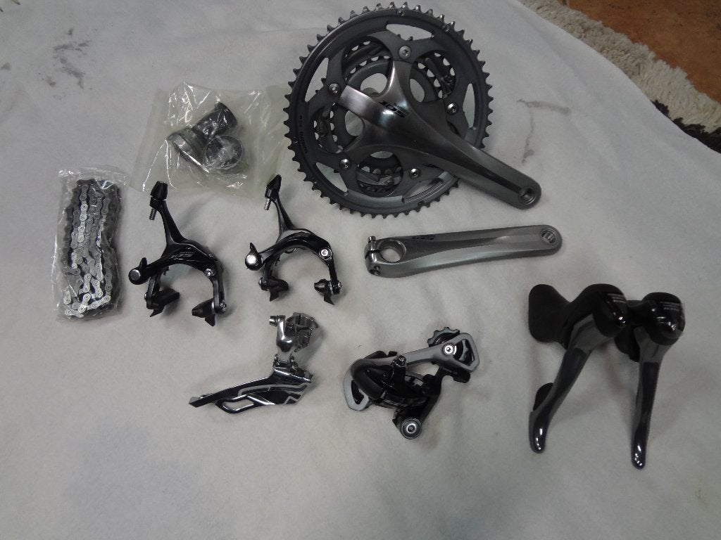 Nieuw Shimano 105 10 sp triple groep (3) voor 299,99 euro, Ophalen of Verzenden, Nieuw, Overige typen