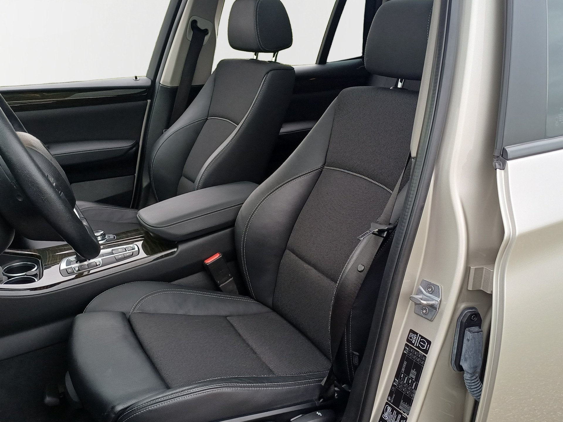 BMW X3 xDrive20i High Executive / Pano /Trekh / Navi / Stoel, Xenon verlichting, Gebruikt, 4 cilinders, Leder en Stof
