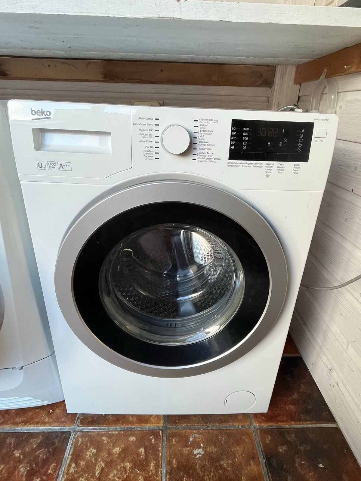 Beko wasmachine - Display defect, gratis af te halen, Witgoed en Apparatuur, Ophalen, 1200 tot 1600 toeren, 8 tot 10 kg, Voorlader