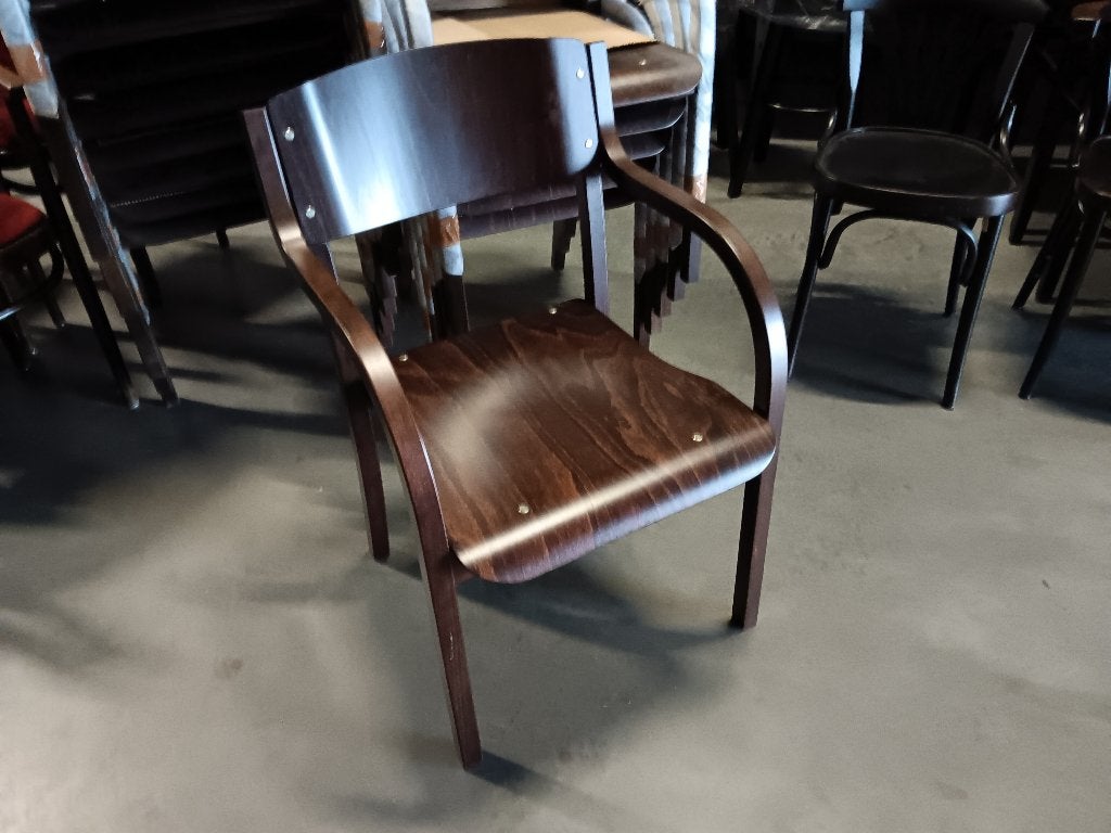 10 (restpartij) caféstoelen met armleuningen €350.00, Ophalen, Bruin, Zo goed als nieuw, Vijf, Zes of meer stoelen