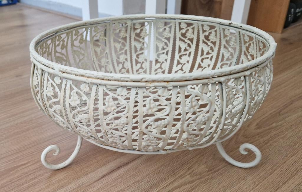 Metalen decoratieve mand / fruitschaal, Ophalen, Overige materialen, Gebruikt, Schaal