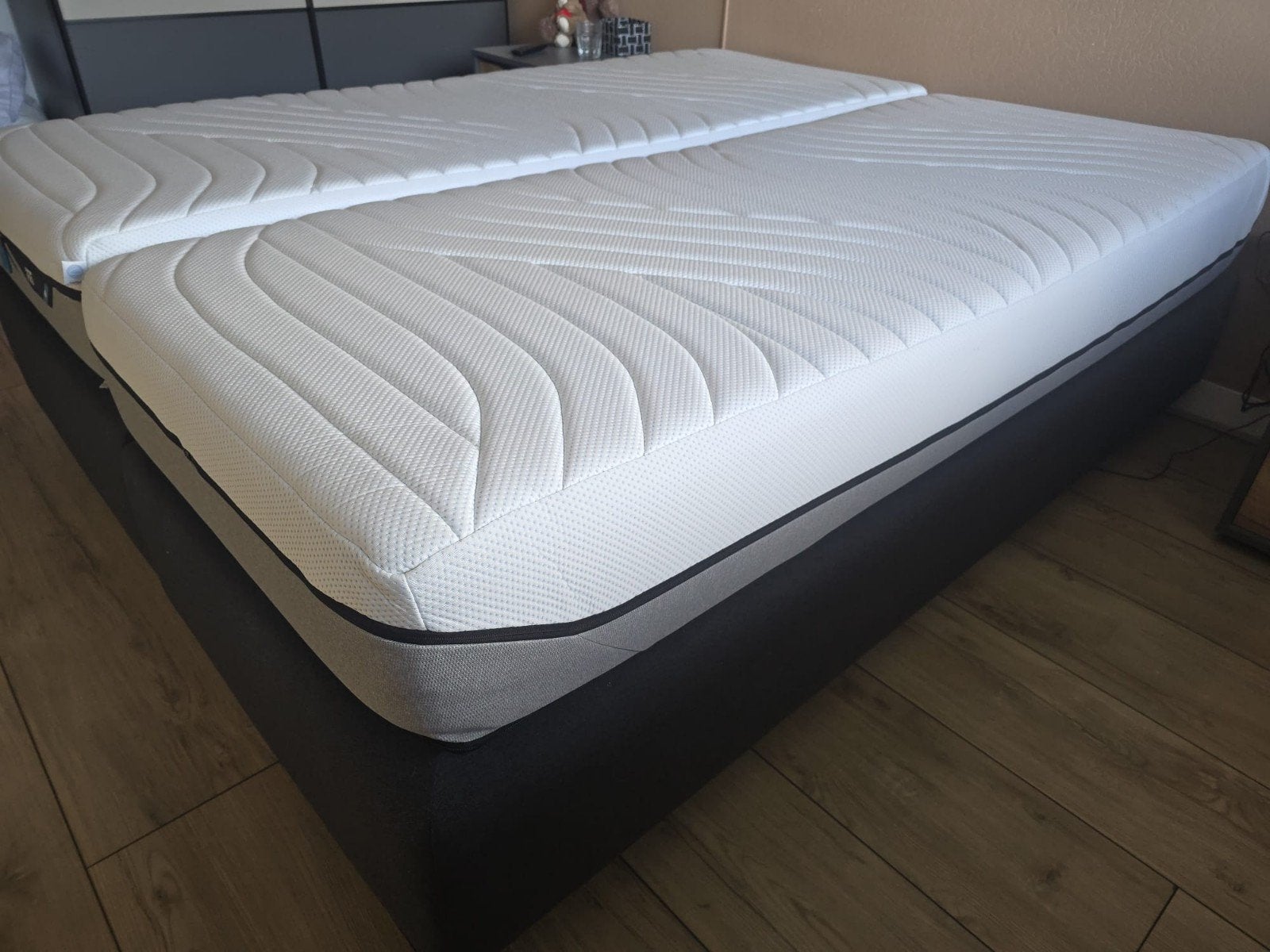 Mooie boxspring(2023) met tempur matrassen., Ophalen, Tweepersoons