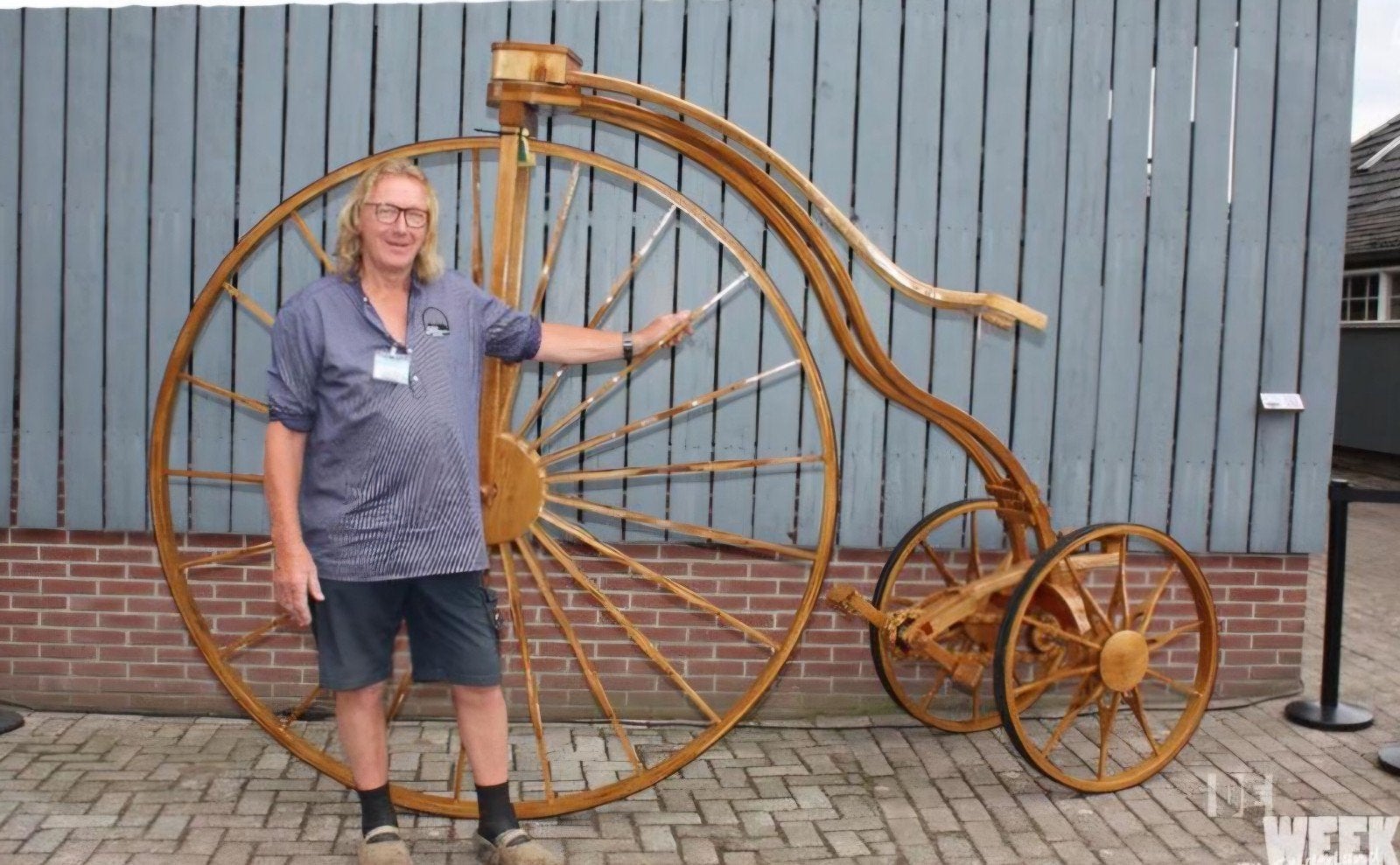 Unieke handgemaakte houten fiets, Ophalen