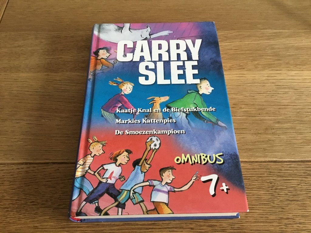 Leesboek Carry Slee omnibus 7+, Ophalen of Verzenden, Zo goed als nieuw, Carry Slee, Fictie algemeen
