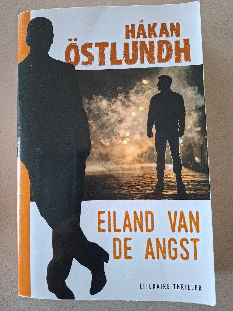 thriller Eiland van angst door Hakan Ostlundh, Ophalen of Verzenden, Zo goed als nieuw
