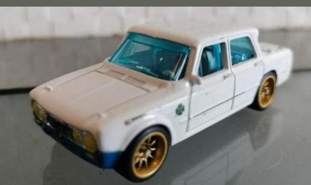 Unieke ALFA ROMEO GIULIA TI,speciale velgen etc, Hobby en Vrije tijd, Modelauto's | 1:50, Ophalen of Verzenden, Nieuw, Auto