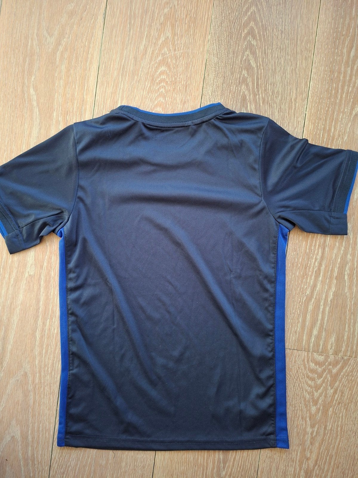 Donkerblauw sportshirt maat 152, Gebruikt, Dutchy, Jongen of Meisje, Sport- of Zwemkleding
