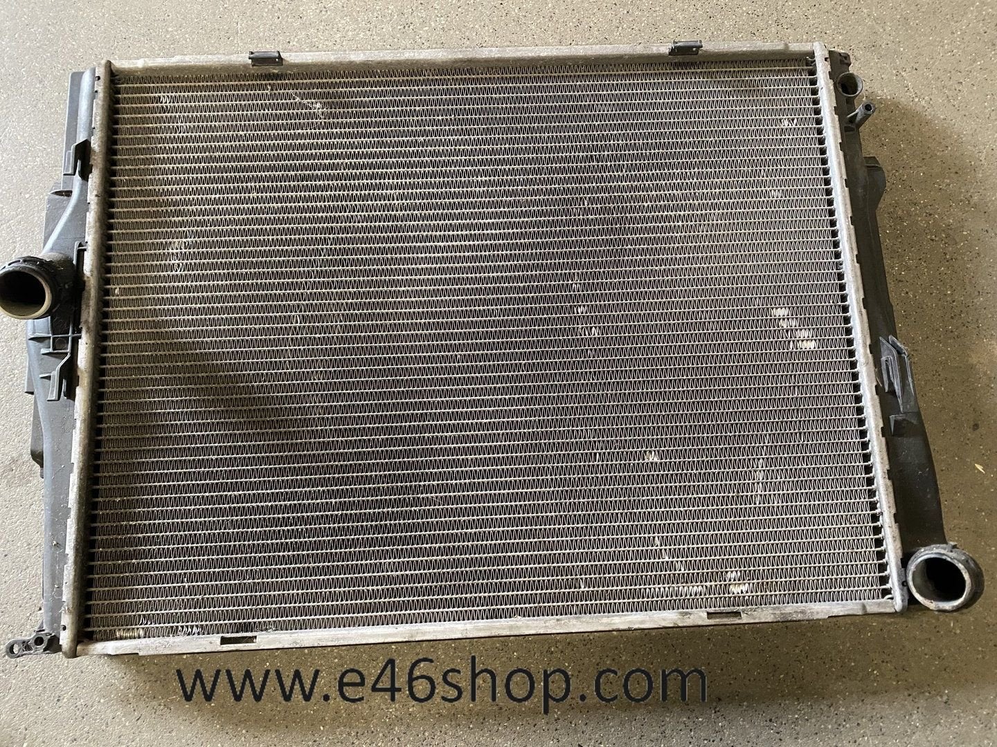 RADIATEUR BMW 3 SERIE E90 E91  318I 320I, Auto-onderdelen, Gebruikt, -, -, Ophalen of Verzenden
