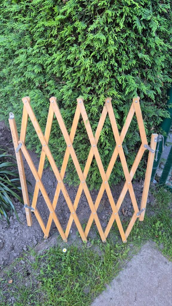 Uitschuifbaar houten traphekje, Ophalen, Gebruikt, Hout, 100 tot 115 cm