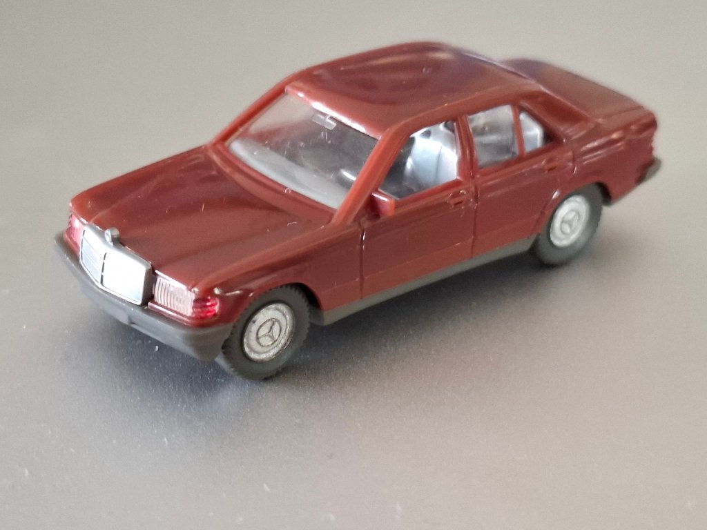 1:87 Mercedes 190E rood Wiking € 4, Verzenden, Zo goed als nieuw, Auto, Wiking